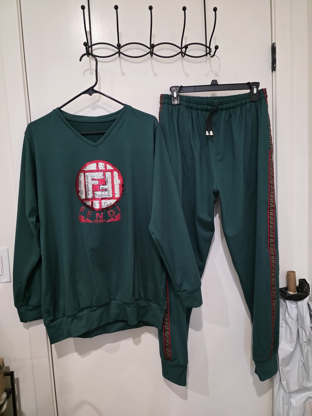 Women's Forest Green V-Neck Sweater And Jogger Set
